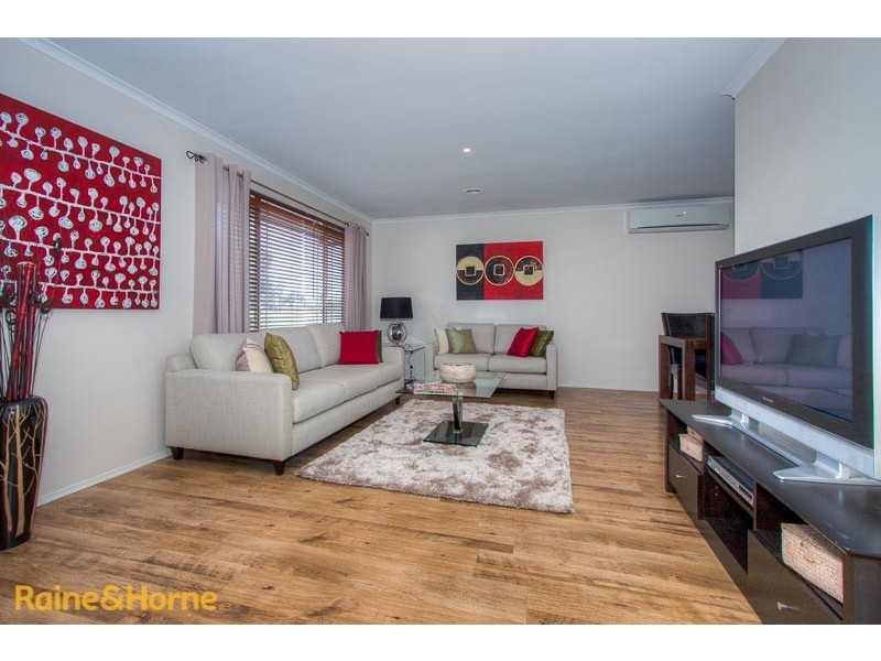 24 Charter Road East, Sunbury VIC 3429