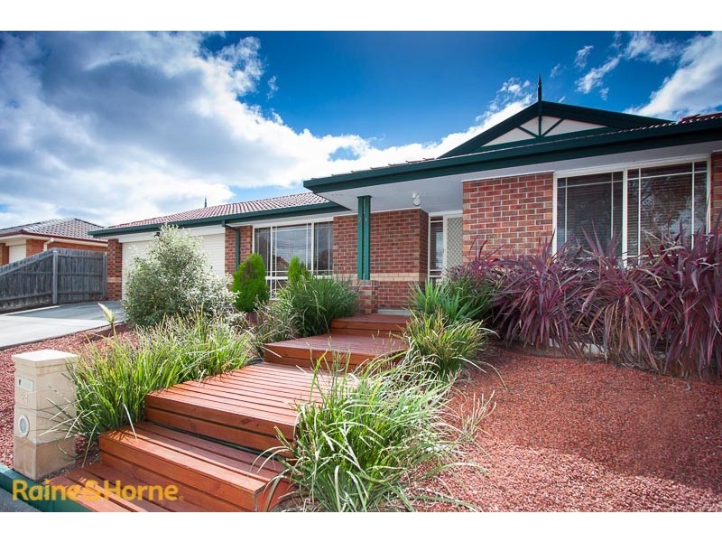 24 Charter Road East, Sunbury VIC 3429