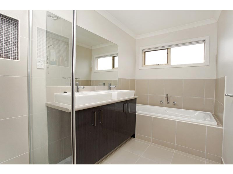 32 Betula Terrace, Sunbury VIC 3429