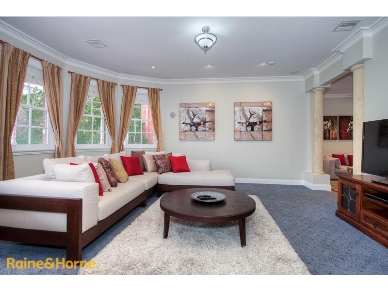 56 The Avenue, Sunbury VIC 3429