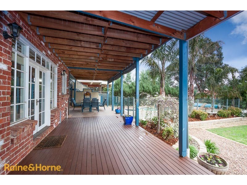 56 The Avenue, Sunbury VIC 3429