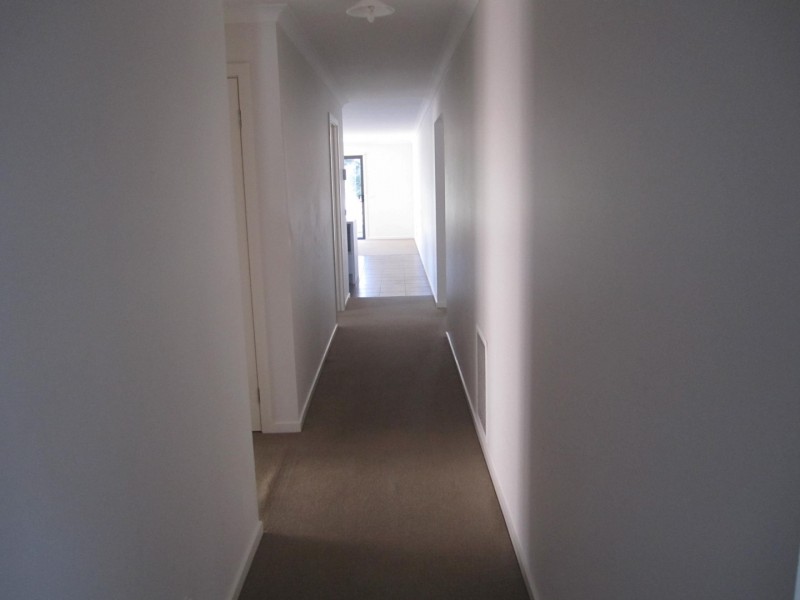 32 BAGGYGREEN STREET, Sunbury VIC 3429