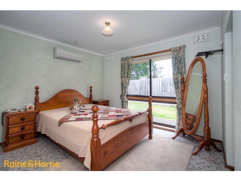 21 Flinders St, Sunbury VIC 3429