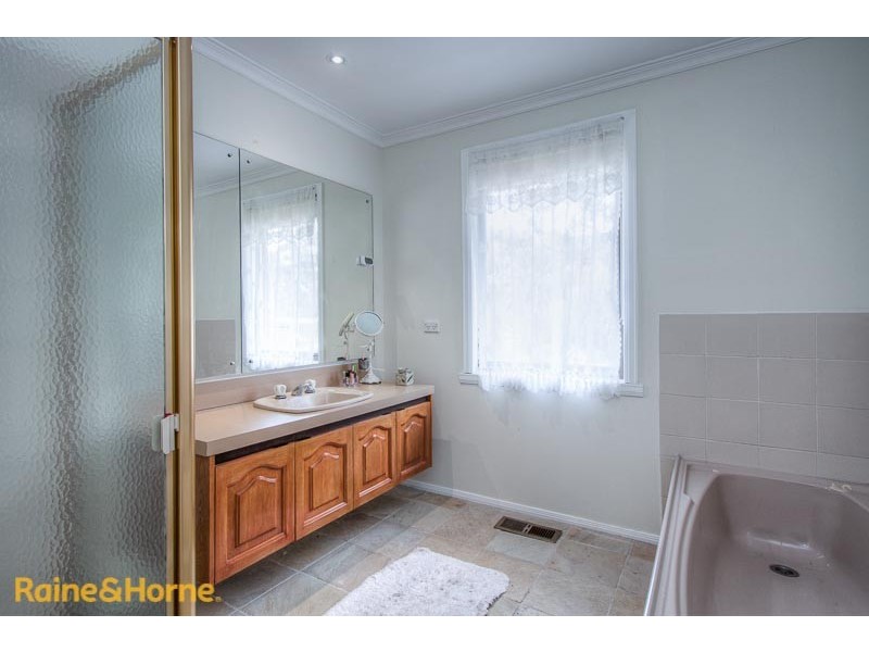 9 Aldridge Drive, Sunbury VIC 3429