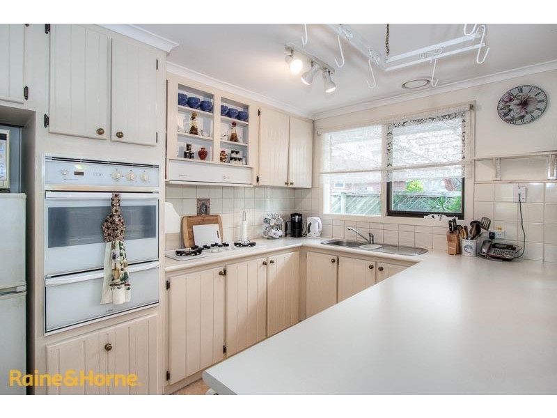 20 Gleneagles Drive, Sunbury VIC 3429