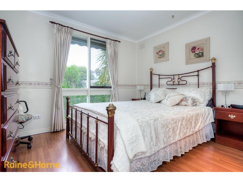 20 Gleneagles Drive, Sunbury VIC 3429