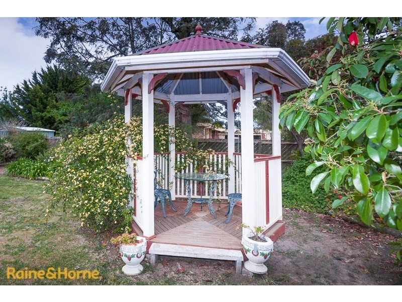 20 Gleneagles Drive, Sunbury VIC 3429