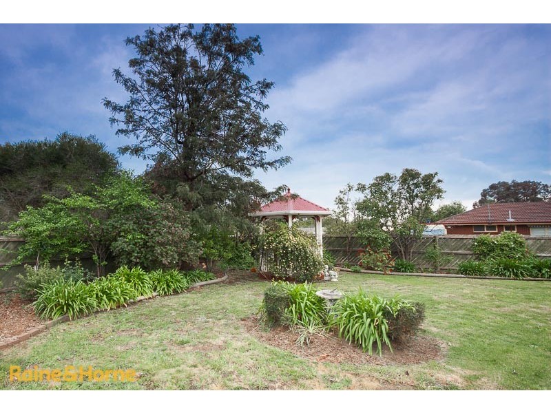 20 Gleneagles Drive, Sunbury VIC 3429
