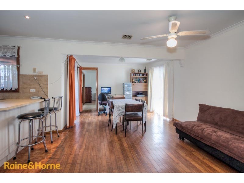 6 Burke Road, Sunbury VIC 3429