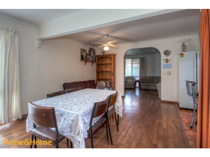 6 Burke Road, Sunbury VIC 3429