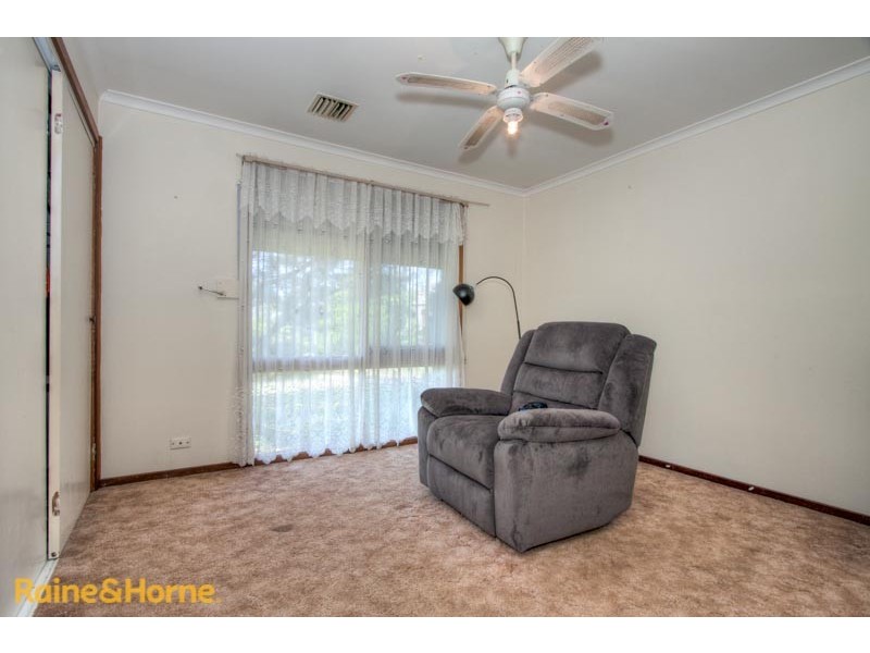 6 Burke Road, Sunbury VIC 3429