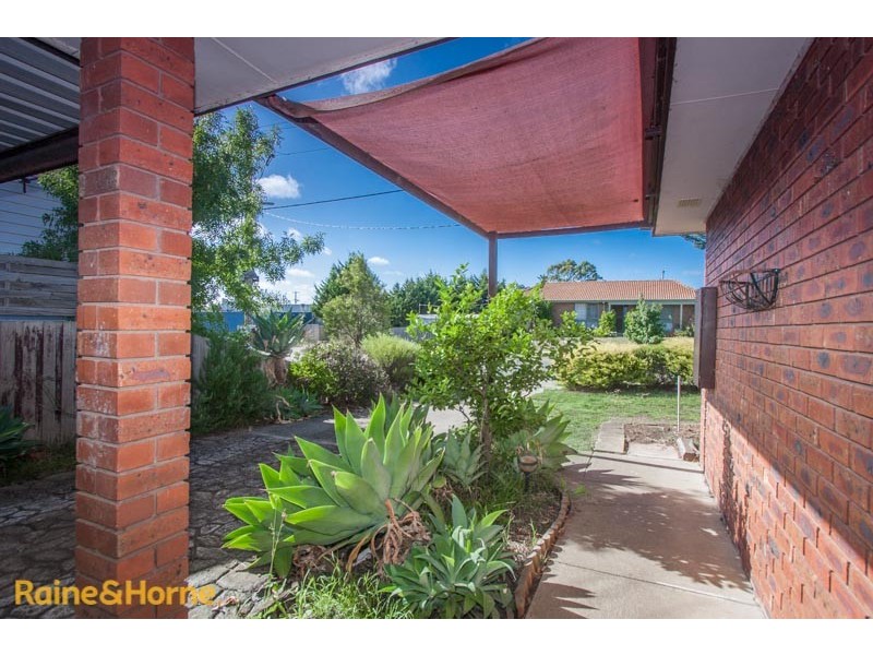 6 Burke Road, Sunbury VIC 3429