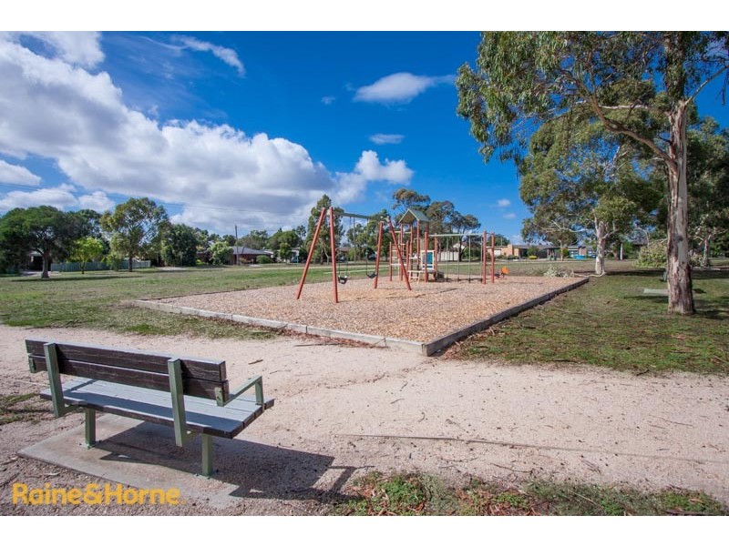 6 Burke Road, Sunbury VIC 3429