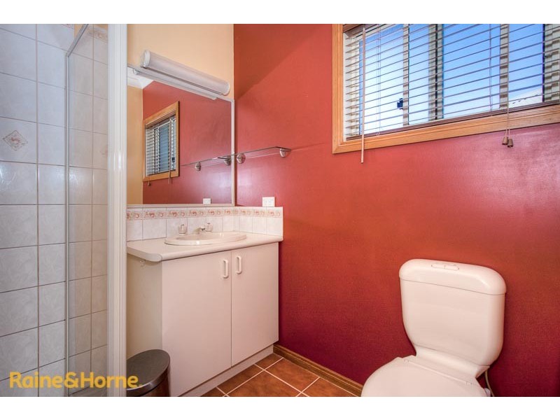 64 Stewarts Lane, Sunbury VIC 3429