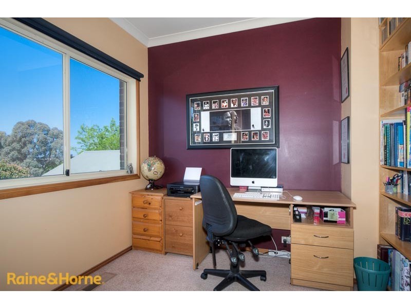 64 Stewarts Lane, Sunbury VIC 3429