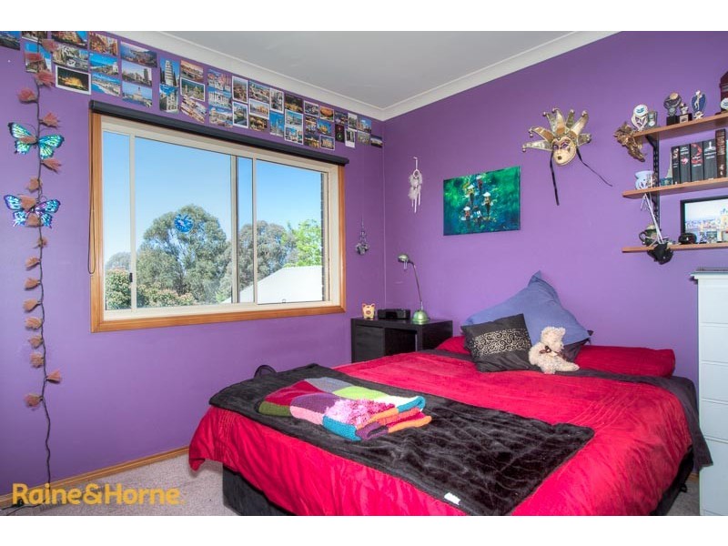 64 Stewarts Lane, Sunbury VIC 3429