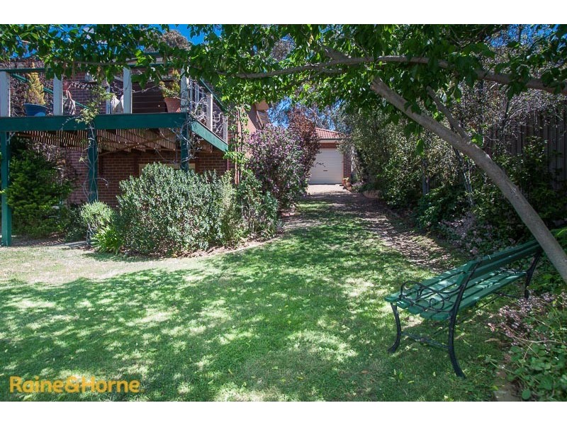 64 Stewarts Lane, Sunbury VIC 3429