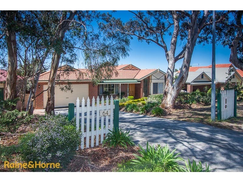 64 Stewarts Lane, Sunbury VIC 3429