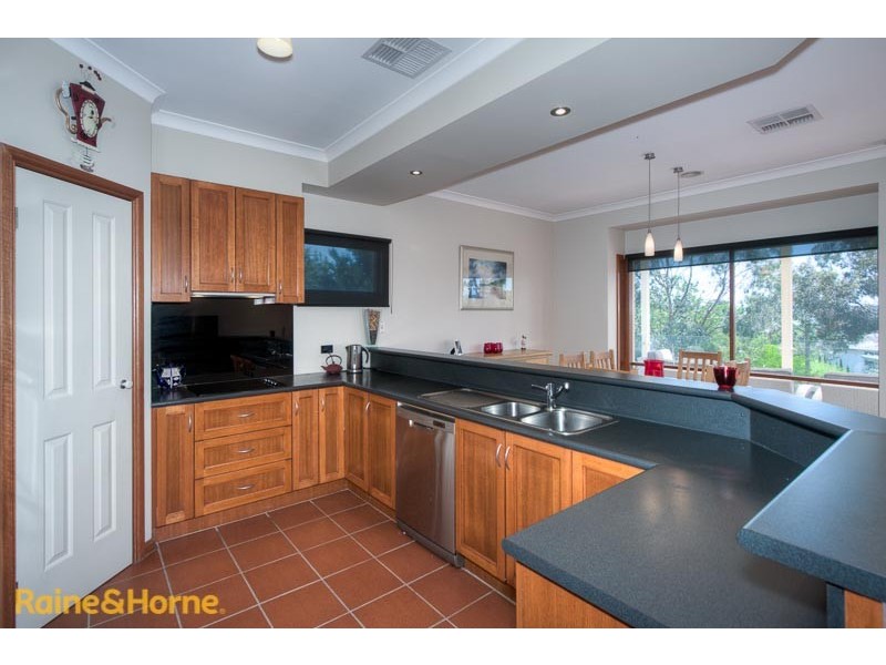 25 Yellow gum Boulevard, Sunbury VIC 3429