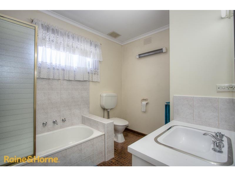 8 Waller Court, Sunbury VIC 3429