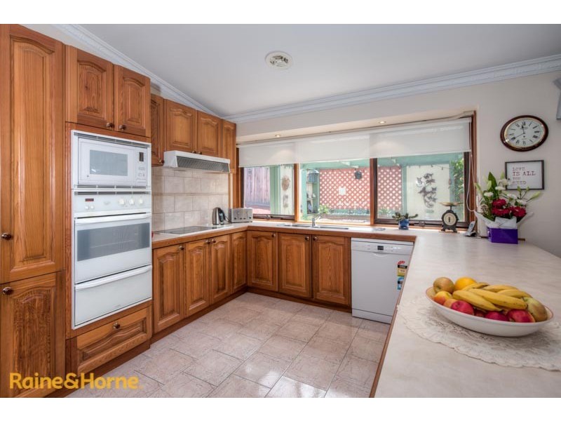 42 Rees Road, Sunbury VIC 3429