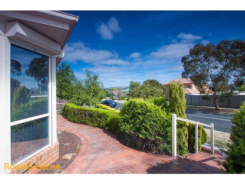 2 Citriodora Circuit, Sunbury VIC 3429