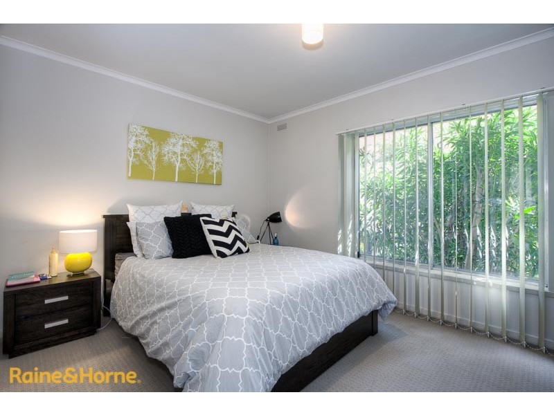 1/24 Barkly Street, Sunbury VIC 3429