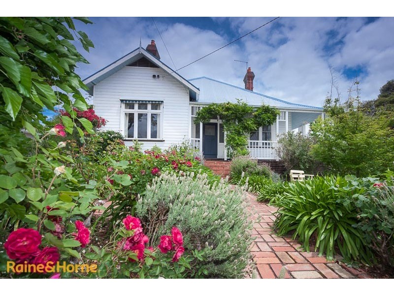 82 Station Street, Sunbury VIC 3429