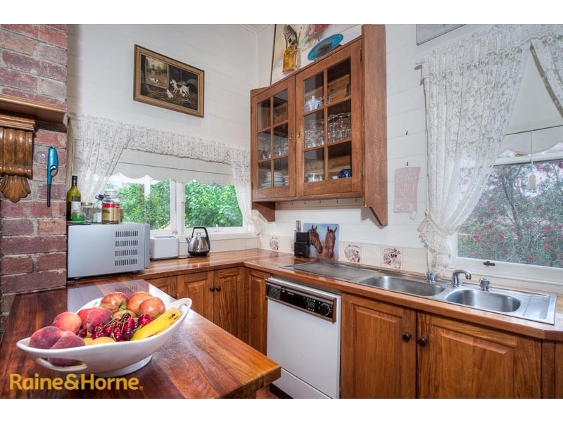 82 Station Street, Sunbury VIC 3429