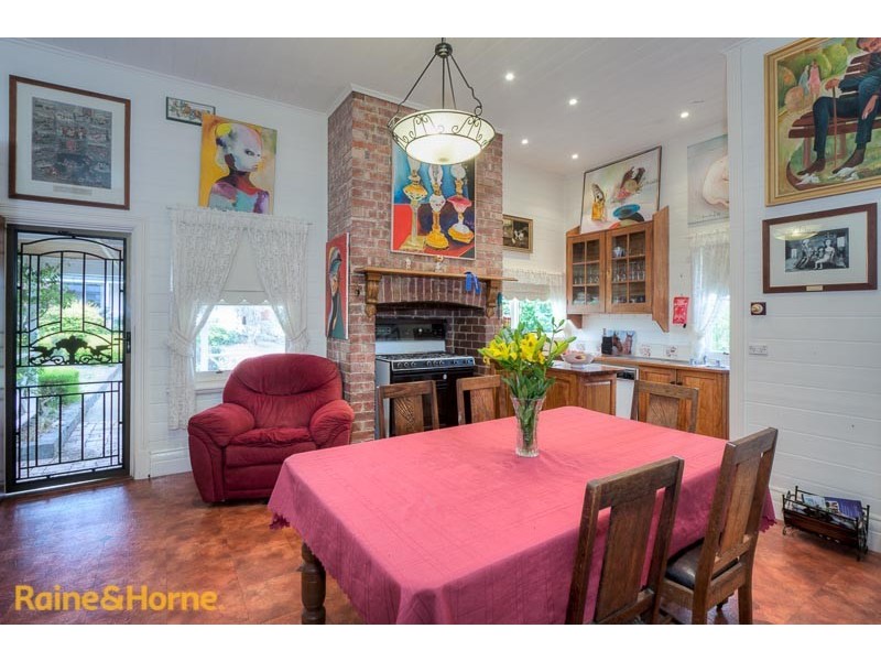 82 Station Street, Sunbury VIC 3429