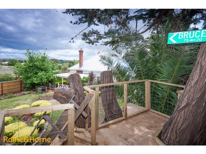 82 Station Street, Sunbury VIC 3429