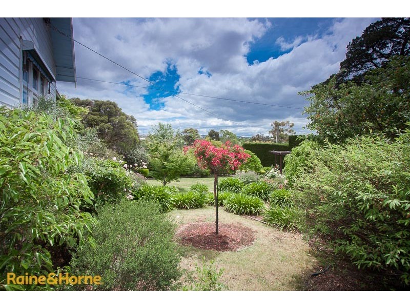 82 Station Street, Sunbury VIC 3429