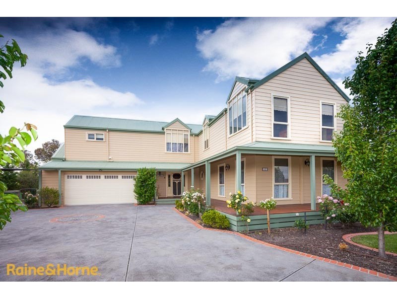 52 CURTIS AVE, Sunbury VIC 3429