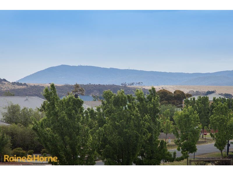 52 CURTIS AVE, Sunbury VIC 3429