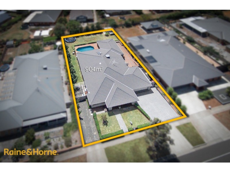 14 Ironbark Drive, Sunbury VIC 3429