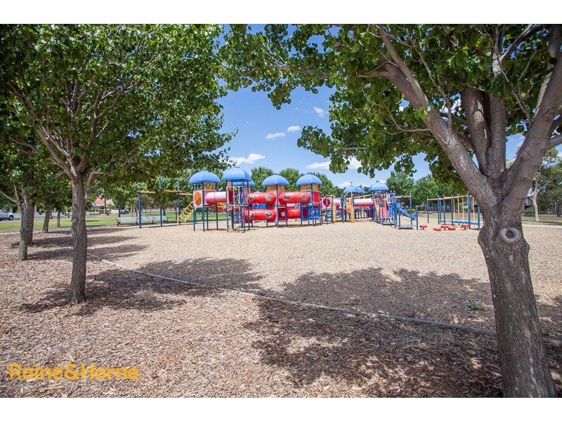 14 Ironbark Drive, Sunbury VIC 3429