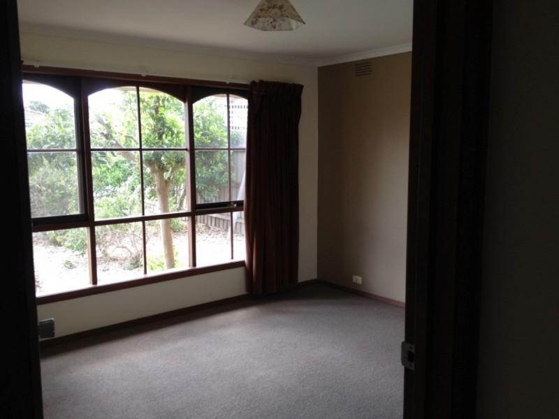 37 LAWSON STREET, Sunbury VIC 3429