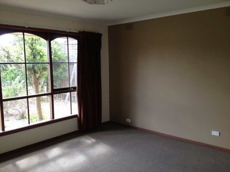 37 LAWSON STREET, Sunbury VIC 3429