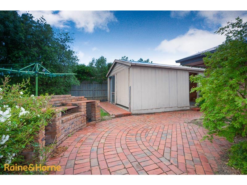 4 Oxford Close, Sunbury VIC 3429