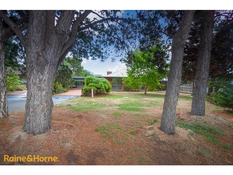 4 Oxford Close, Sunbury VIC 3429