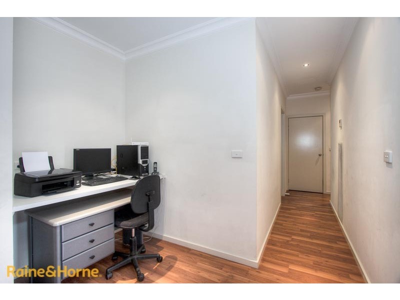 2/76 Charter Road West, Sunbury VIC 3429