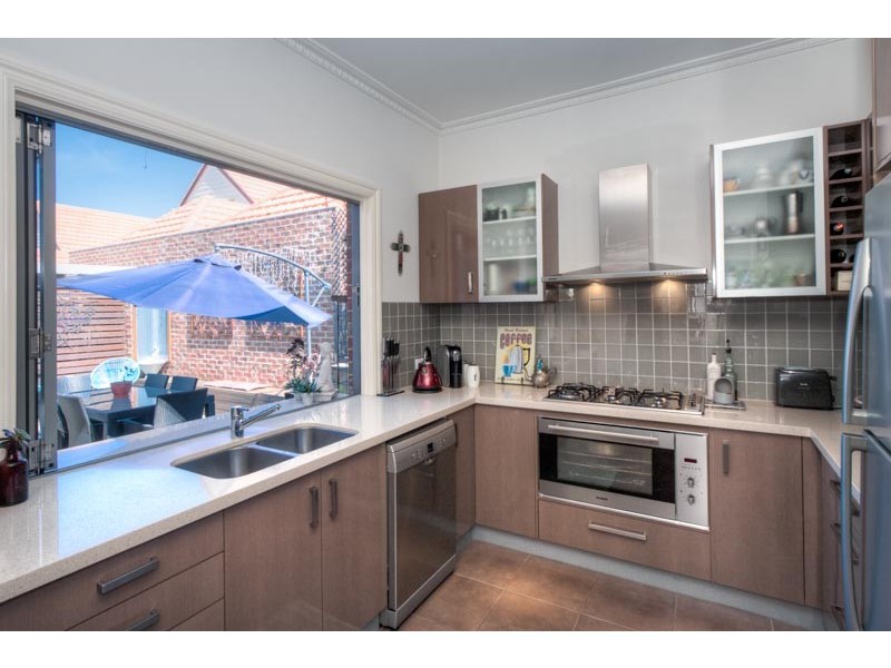 1/ 144 Cooper Street, Essendon VIC 3040