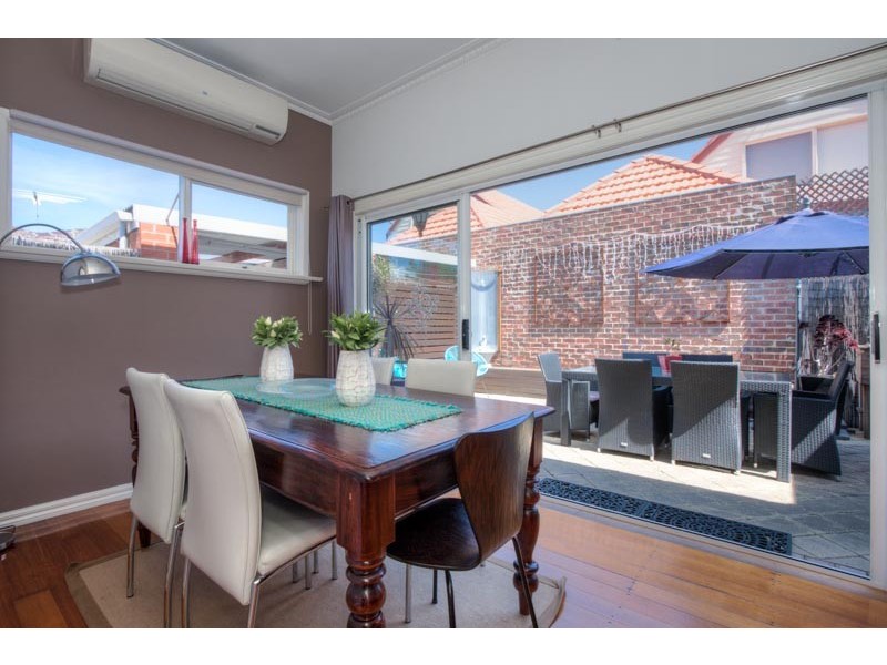1/ 144 Cooper Street, Essendon VIC 3040
