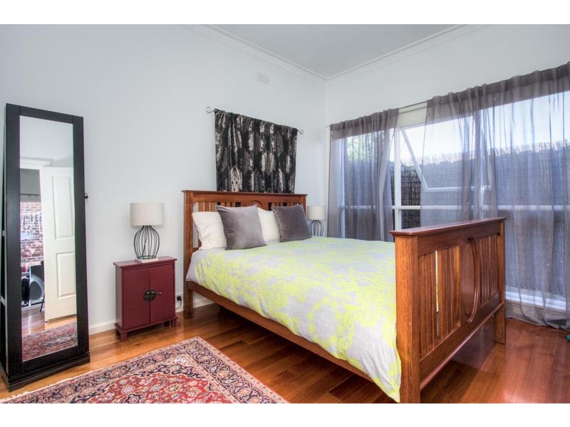 1/ 144 Cooper Street, Essendon VIC 3040