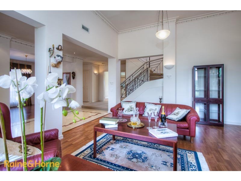 5 Hopbush Avenue, Sunbury VIC 3429