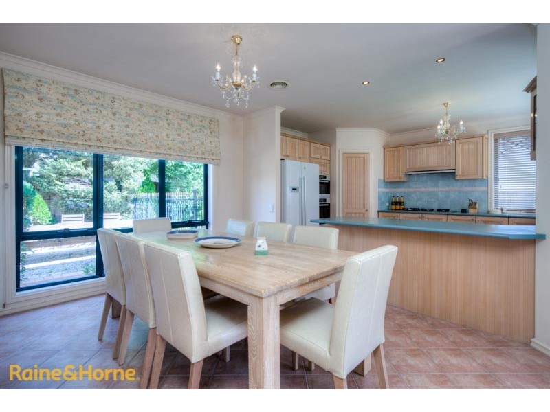 5 Hopbush Avenue, Sunbury VIC 3429