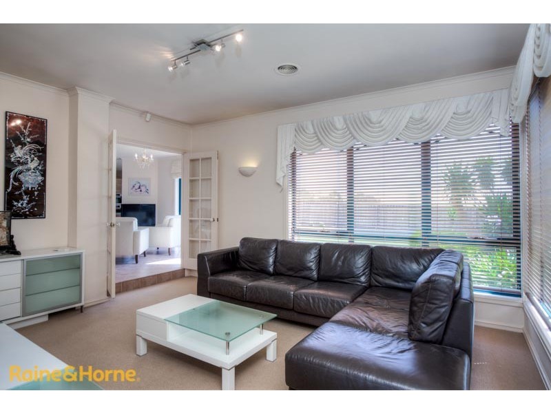 5 Hopbush Avenue, Sunbury VIC 3429