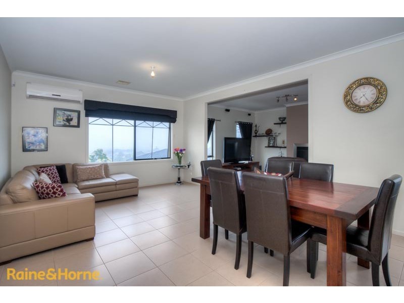 1 Westall Close, Sunbury VIC 3429