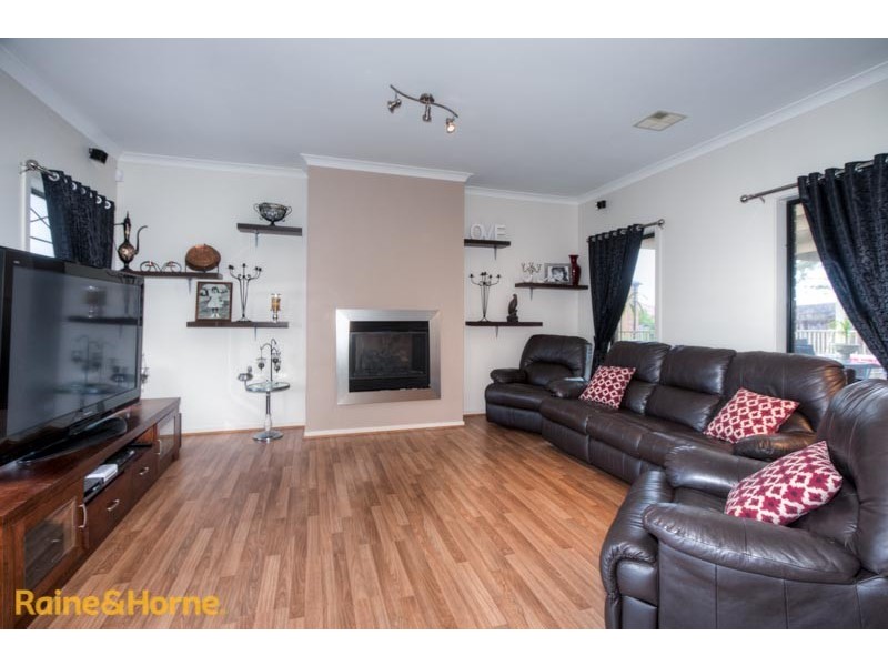 1 Westall Close, Sunbury VIC 3429