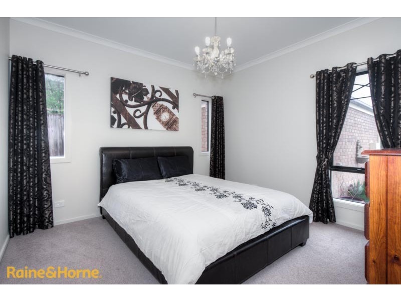 1 Westall Close, Sunbury VIC 3429